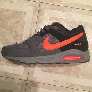 Men Nike air- barely used